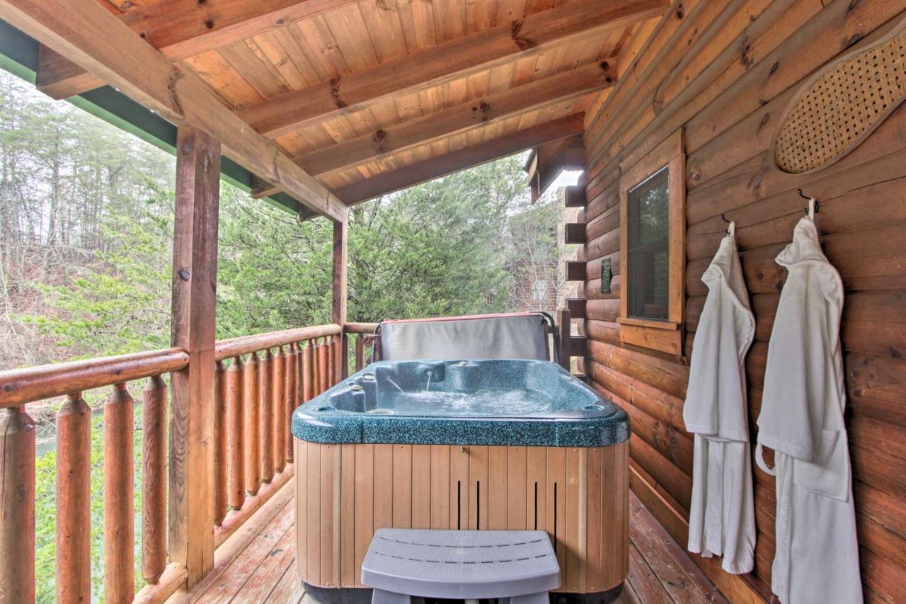 Cabin With Hot Tub About 2 Mi To Island In Pigeon Forge! Exterior foto