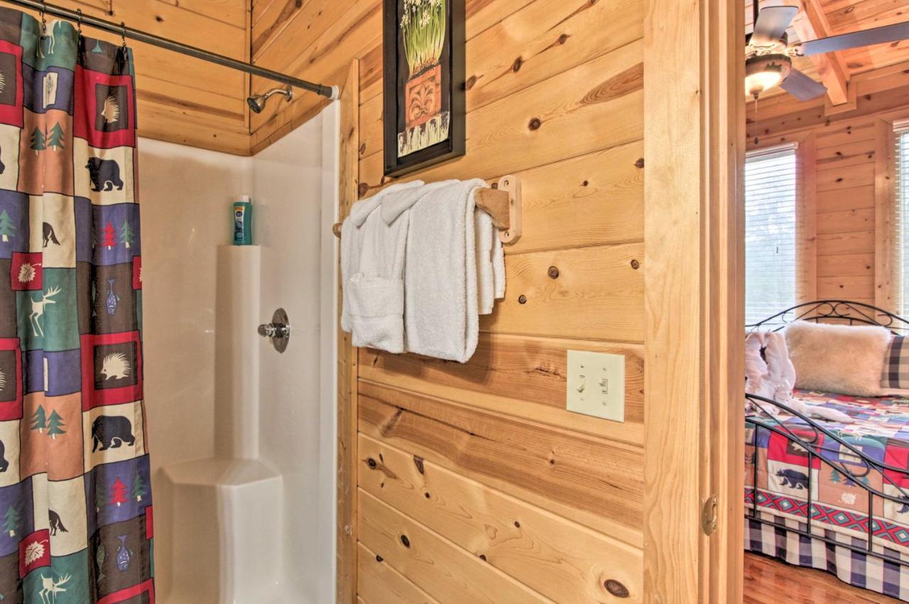 Cabin With Hot Tub About 2 Mi To Island In Pigeon Forge! Exterior foto