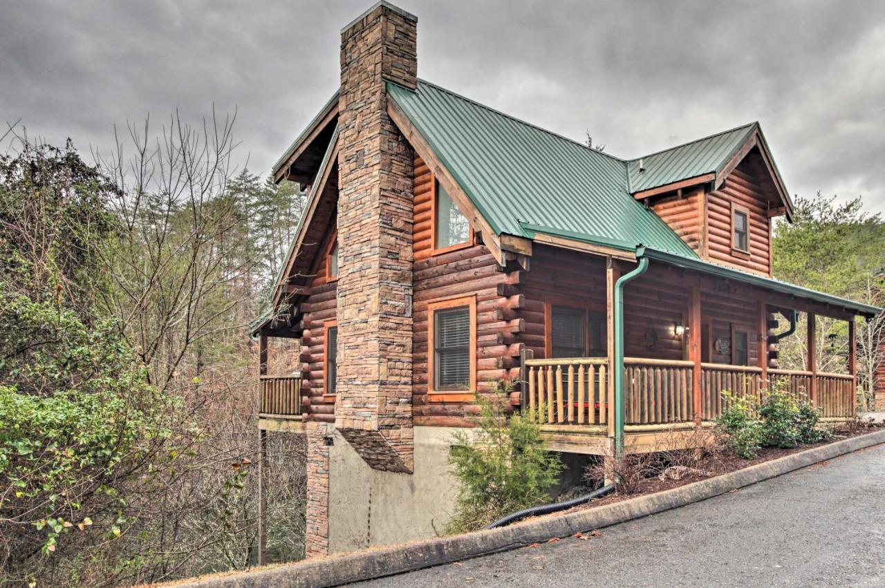 Cabin With Hot Tub About 2 Mi To Island In Pigeon Forge! Exterior foto